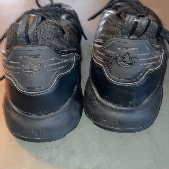 Adidas black on black sneakers Men’s athletic sneakers - Picture 4 of 5